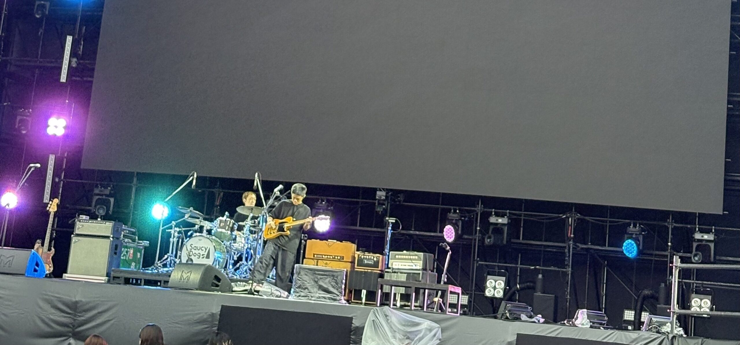 Saucy Dog出演前のGRASS STAGE